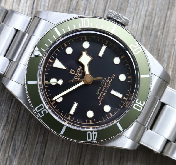 Tudor Black Bay Harrods 79230G Stainless Steel Black Dial 41mm Men's Watch ( Replica ) - Image 3