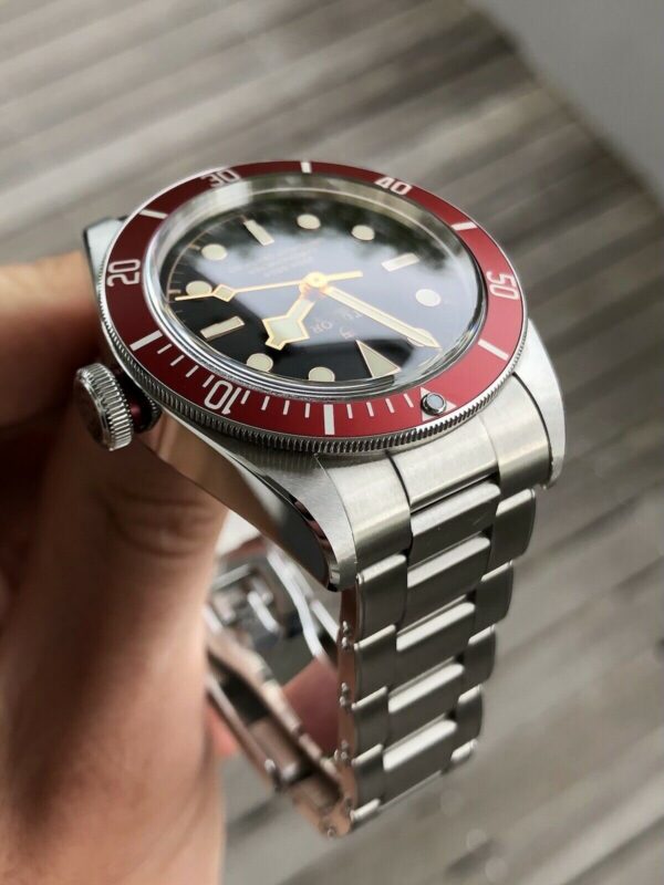 Tudor Heritage Black Bay Red 79230R Black Dial Stainless Steel Men's Watch 41mm ( Replica ) - Image 3