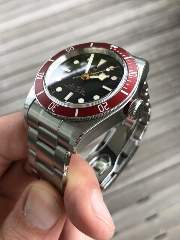 Tudor Heritage Black Bay Red 79230R Black Dial Stainless Steel Men's Watch 41mm ( Replica ) - Image 4