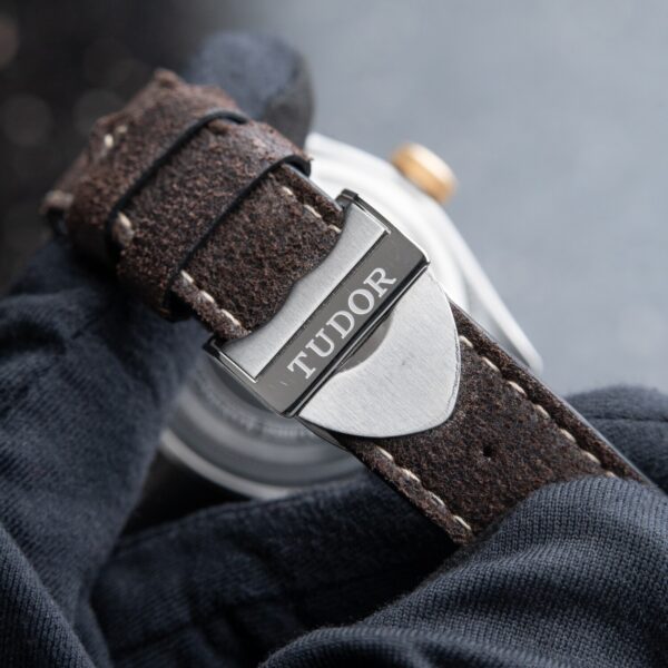 Tudor Black Bay 41mm Stainless Steel 79833MN Men's Watch Black Dial Brown Leather Strap ( Replica ) - Image 9