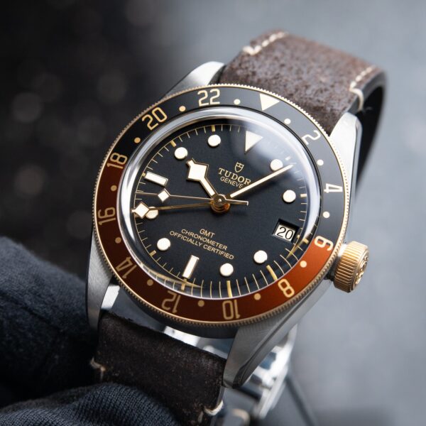 Tudor Black Bay 41mm Stainless Steel 79833MN Men's Watch Black Dial Brown Leather Strap ( Replica ) - Image 2