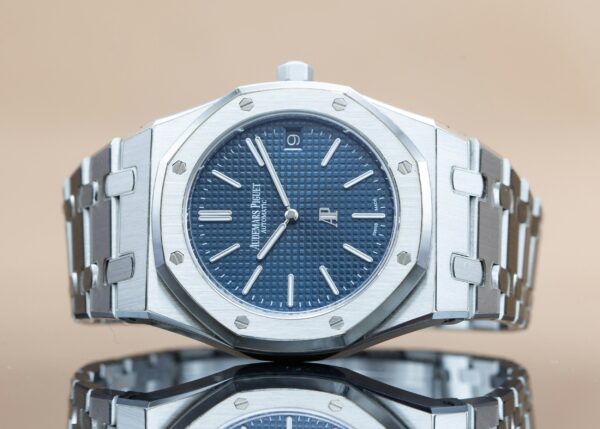 Audemars Piguet Royal Oak Jumbo Extra-thin 50th Anniversary Ref# 16202ST.OO.1240ST.01 39mm Stainless Steel Men's Watch ( Replica ) - Image 2