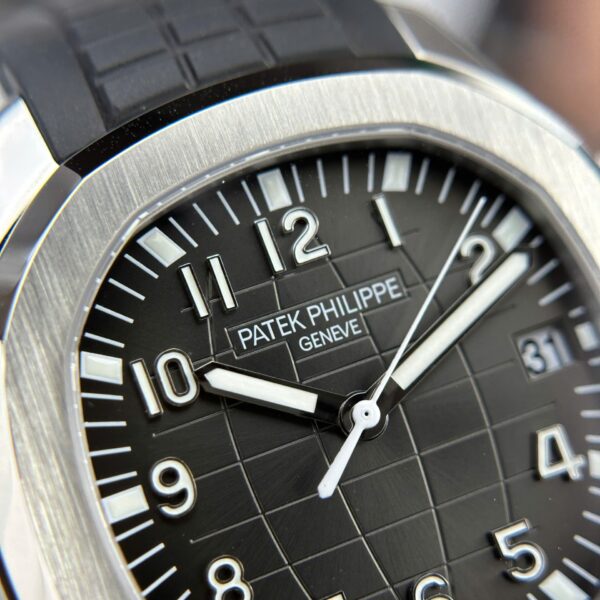 Patek Philippe Aquanaut 5167 Black Dial Steel 40mm Mens Watch ( Replica ) - Image 4