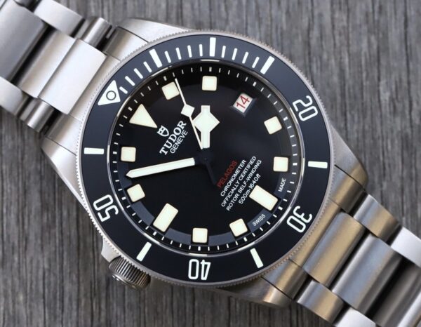 Tudor Pelagos 25610TNL Black 42mm Steel Men's Watch / Unisex Watch ( Replica ) - Image 3