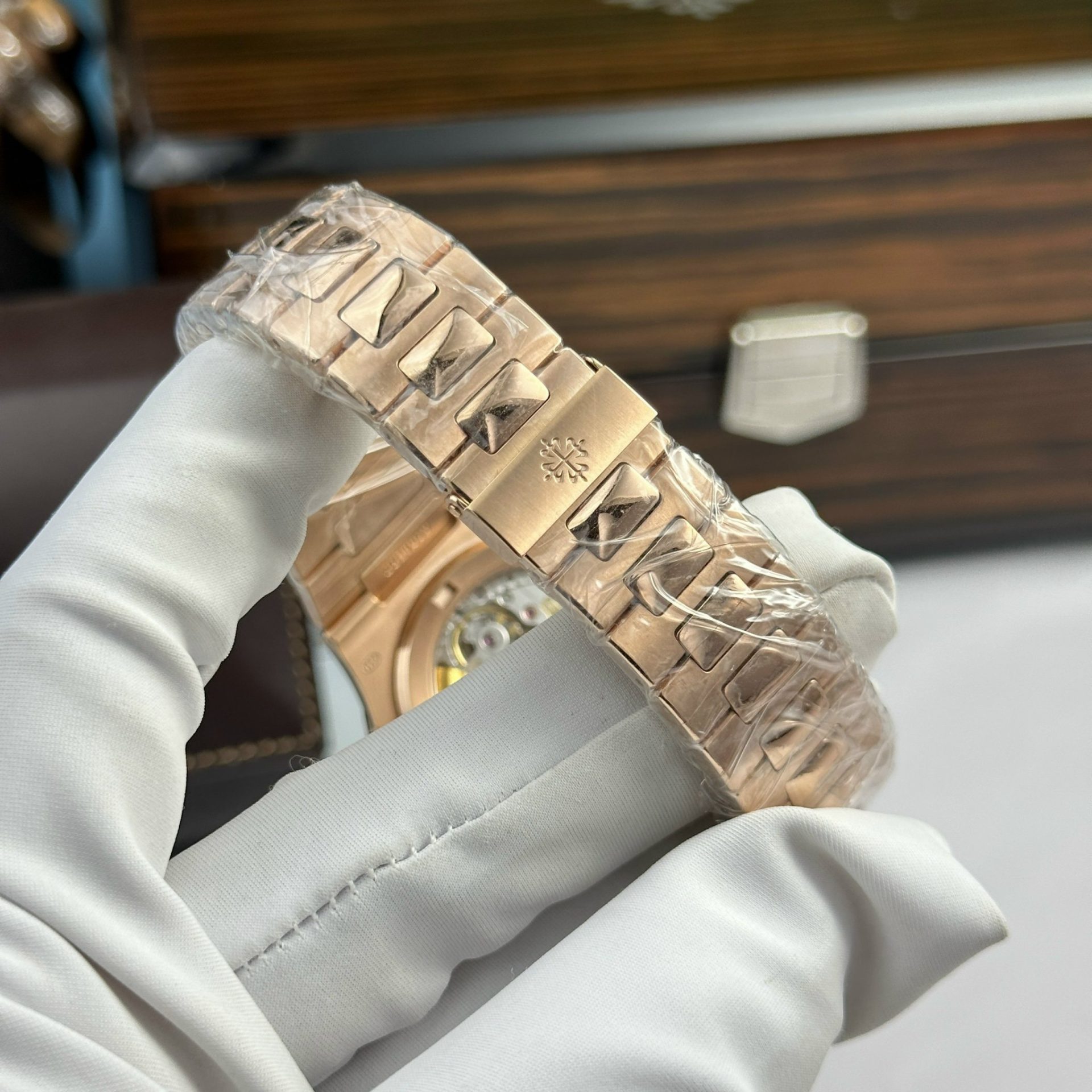 Patek Philippe Nautilus 5711 Rose Gold Steel Brown Dial 40mm Men's Watch ( Replica ) - Image 9