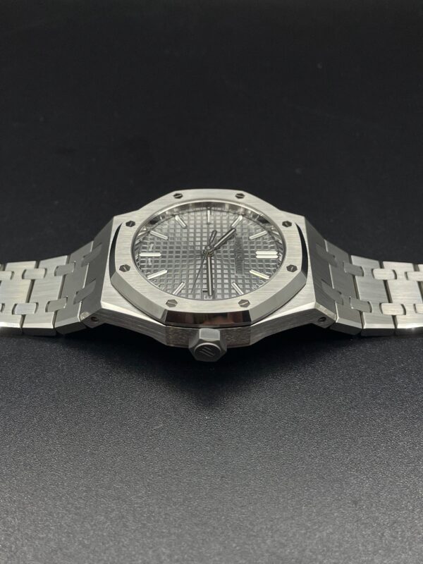 Audemars Piguet Royal Oak Ref# 15550ST.OO.1356ST.07 37mm Stainless Steel Grey Dial Men's Watch ( Replica ) - Image 7