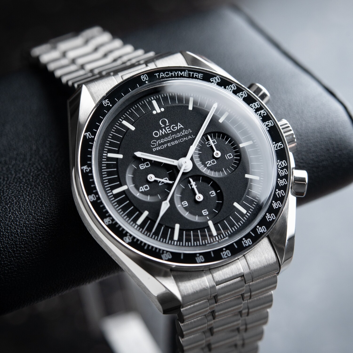 Omega Speedmaster Moonwatch 31030425001001 42mm Stainless Steel Black Dial Men's Watch ( Replica ) - Image 4